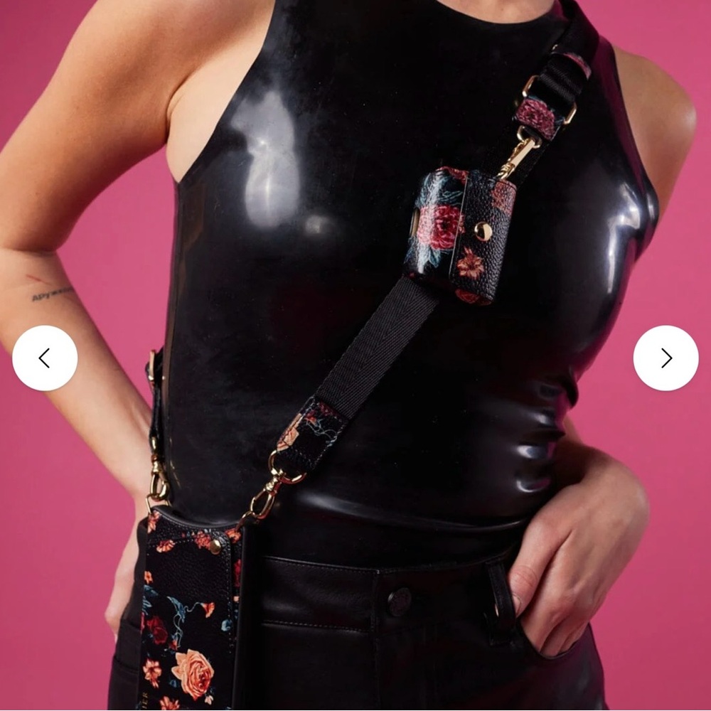 Bandolier AirPods Pro/Pro 2 Pouch in Ceci Rae Black Floral/Gold - Picture 7 of 7